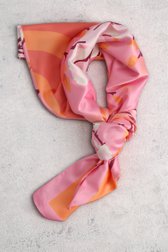 Le devant de Foulard à imprimé floral orange et rose de Liberty Island pour Femmes