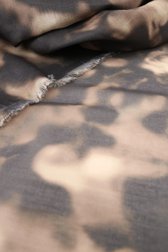 Foulard fin avec imprimé brun-gris de Louise pour Femmes