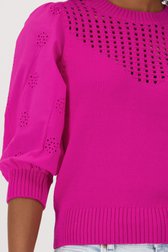 Extra foto 1 van Fuchsia trui met broderie anglaise door Louise voor Dames