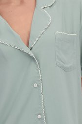Detail van Groene pyjamaset met hemd en short door Liberty Island voor Dames