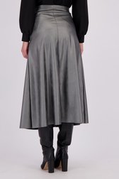 Le dos de Jupe longue grise en faux cuir de Geisha pour Femmes