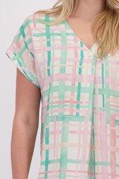 Detail van Lang kleed met ruitjesmotief in pastelkleuren  door Libelle voor Dames