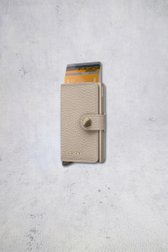 Detail van Lichtbeige lederen kaarthouder - Miniwallet Pebble door Secri voor Dames