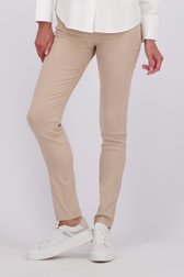 Voorkant van Lichtbeige stretchbroek door Claude Arielle voor Dames