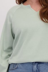 Detail van Lichtgroene blouse met V-hals door ONLY Carmakoma voor Dames