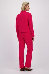 Achterkant van Losse rode broek door Claude Arielle voor Dames