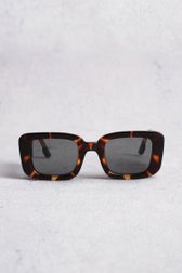 Le devant de Lunettes de soleil brunes - Avery de Komono pour Femmes