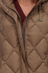 Détail de Manteau matelassé brun mi-long de Claude Arielle pour Femmes
