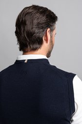 Detail van Mouwloze donkerblauwe golftrui door Dansaert Golf Club voor Heren