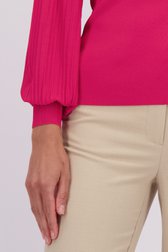 Detail van Paars-roze trui met lange pofmouwen  door Claude Arielle voor Dames