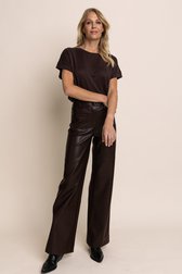 Le devant de Pantalon brun effet cuir de AC by Annelien Coorevits pour Femmes