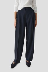 Le devant de Pantalon large bleu foncé à taille élastique de Opus pants pour Femmes