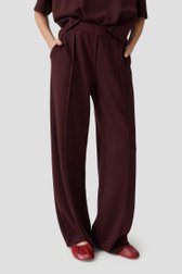 Le devant de Pantalon large bordeaux à taille élastique de Opus pour Femmes