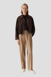 Le devant de Pantalon large brun à taille élastique de Opus pants pour Femmes