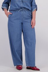 Détail de Pantalon large rayé au look jeans de ONLY Carmakoma pour Femmes