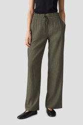 Le devant de Pantalon vert à texture froissée de Opus pour Femmes