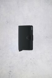 Le devant de Porte-cartes en cuir noir - Miniwallet matte de Secri pour Hommes