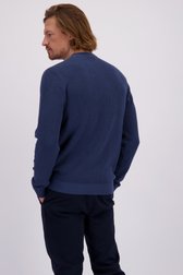 Le dos de Pull bleu à col rond de Ravøtt pour Hommes