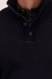 Détail de Pull bleu chiné à col montant de Ravøtt pour Hommes