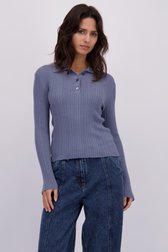 Le devant de Pull bleu gris à col polo de Louise pour Femmes