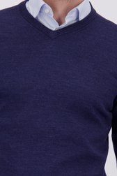 Détail de Pull bleu marine en laine à col V de Dansaert Black Premium pour Hommes
