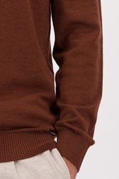Détail de Pull brun à manches longues et col rond de Upper East pour Hommes