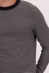 Détail de Pull noir mélangé de Only & Sons pour Hommes