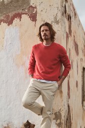 Pull orange à col rond  de Ravøtt pour Hommes