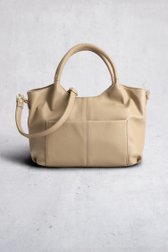 Le devant de Sac bandoulière taupe à aspect cuir élégant de Liberty Island pour Femmes