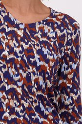 Détail de T-shirt à imprimé bleu et brun de Claude Arielle pour Femmes