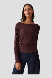 Le devant de T-shirt bordeaux à manches chauve-souris de Opus pour Femmes