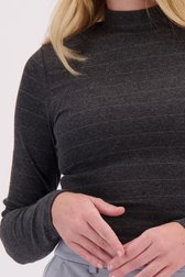 Détail de T-shirt gris à rayures pailletées de Libelle pour Femmes