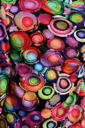 T-shirt imprimé de couleurs vives à l'aquarelle de Bicalla pour Femmes