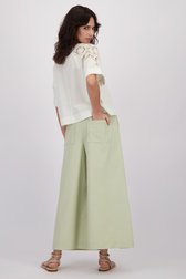 Achterkant van Wijde grijsgroene broek met elastische tailleband door Louise voor Dames