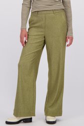 Detail van Wijde groene broek met elastische tailleband door Libelle voor Dames