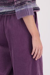 Detail van Wijde paarse broek in corduroy door Libelle voor Dames