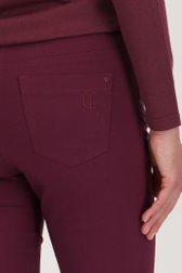 Wijnrode stretchbroek met elastische taille van Claude Arielle voor Dames