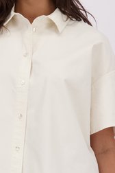 Detail van Witte blouse met korte mouwen door Louise voor Dames