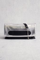 Voorkant van Zilveren clutch met afneembare schouderriem door Liberty Island voor Dames