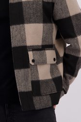 Detail van Zwart-beige geruite vest door Only & Sons voor Heren