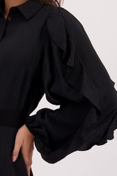 Detail van Zwart kleedje met rushes door Louise voor Dames