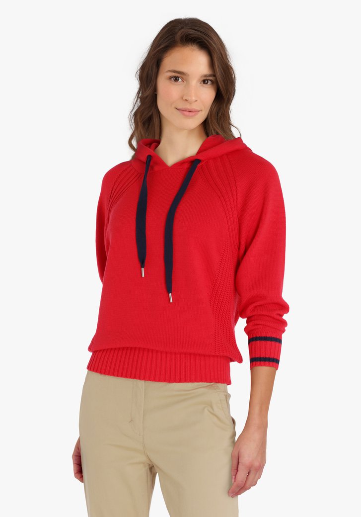 Rode gebreide trui met kap