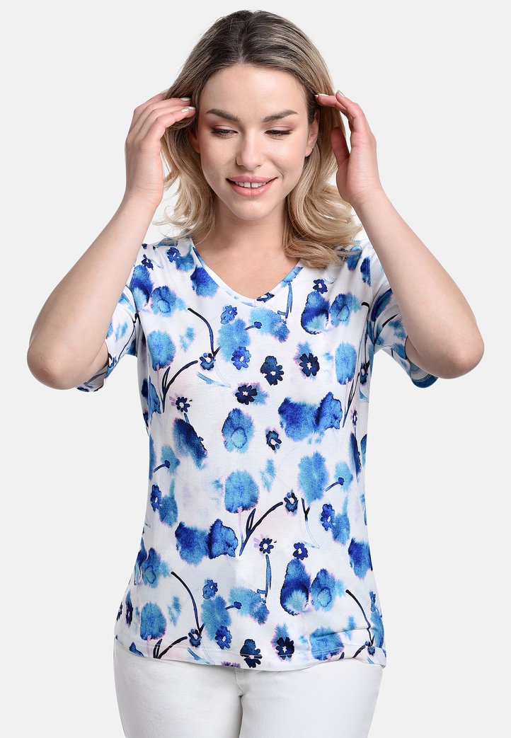 Wit T-shirt met blauwe bloemenprint