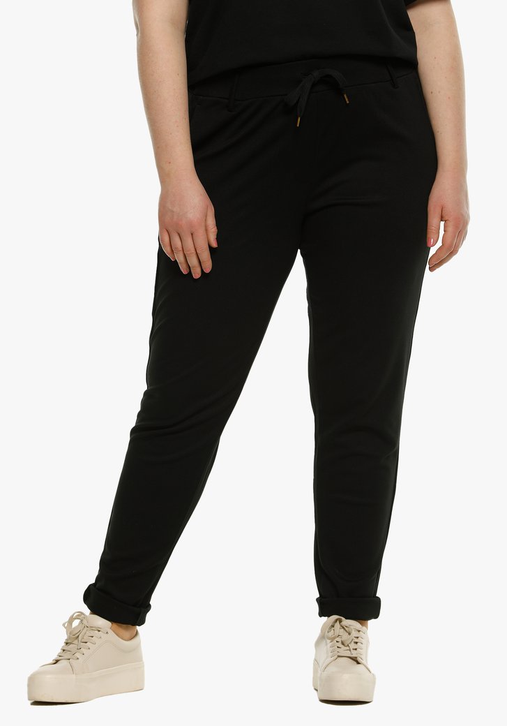 Zwarte broek met elastische tailleband